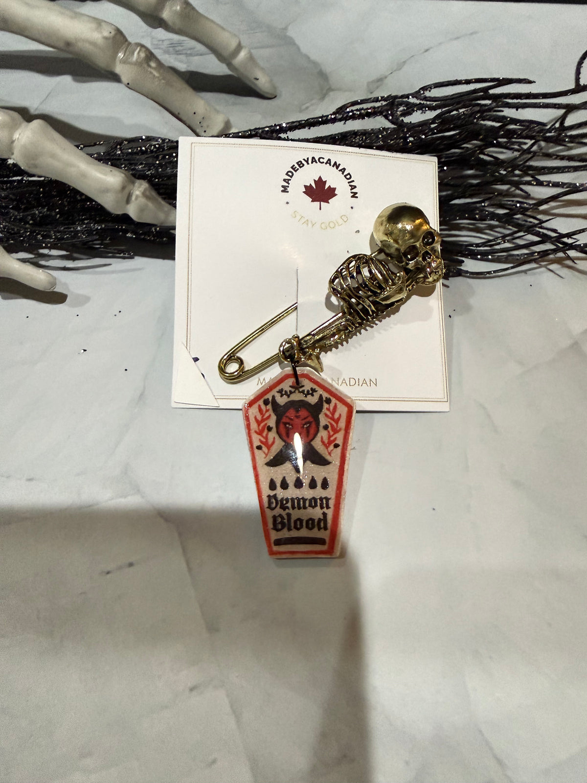 Skull button pins