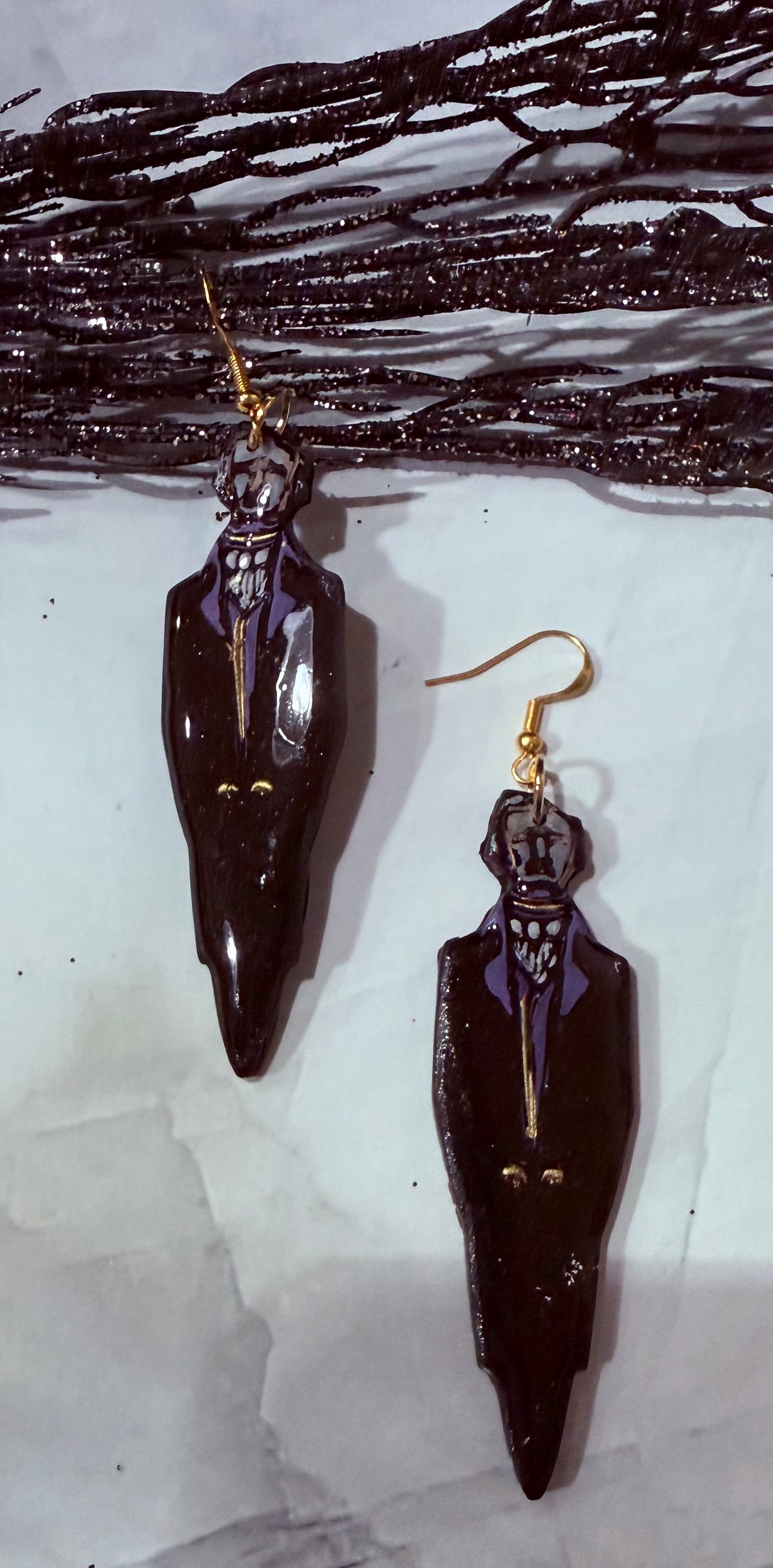 Poe Dangles